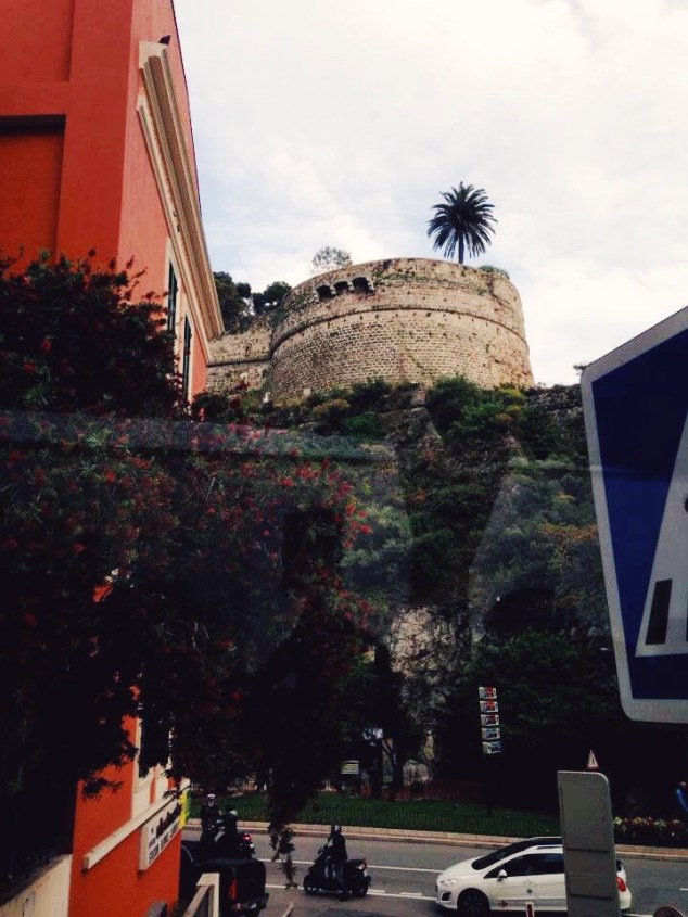 Processed with VSCOcam with c2 preset