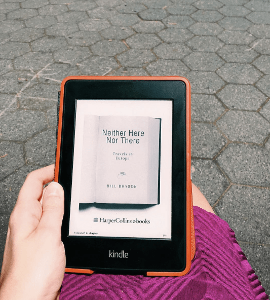 Reading Bill Bryson in NYC